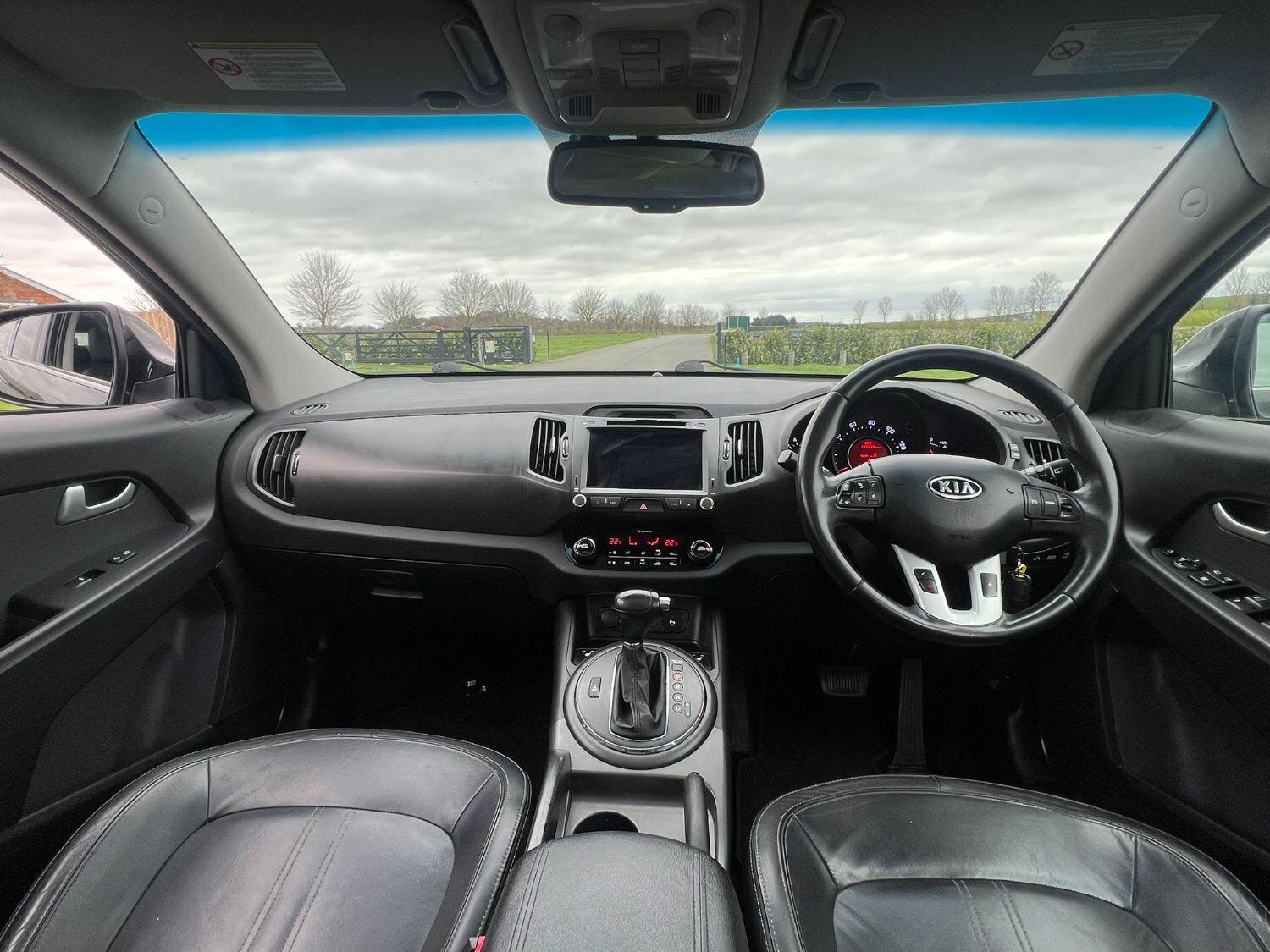 Used KIA SPORTAGE 2012 Black in Royston, Cambridgeshire Royston Car Sales