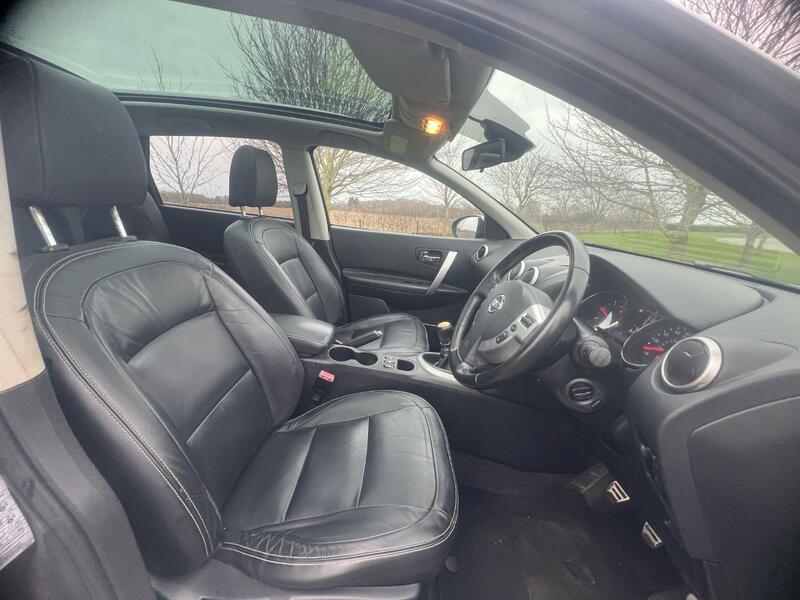 NISSAN QASHQAI+2