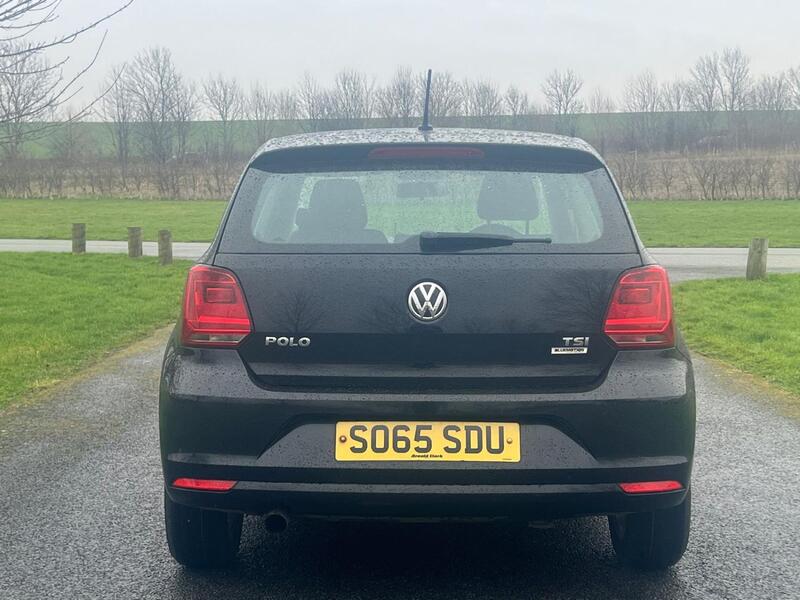 VOLKSWAGEN POLO