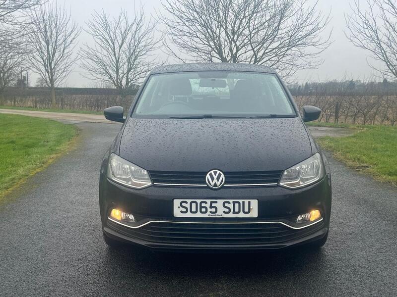 VOLKSWAGEN POLO
