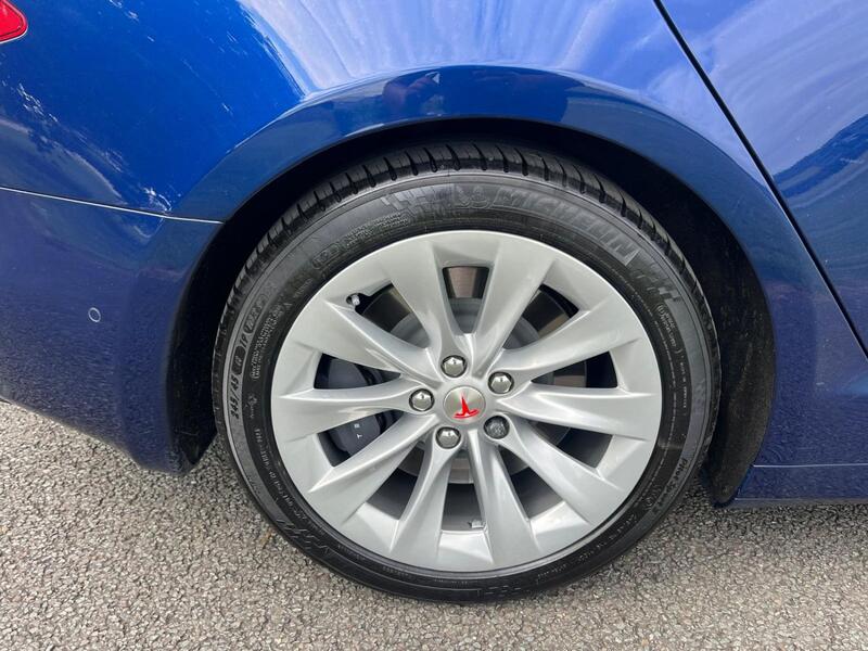 TESLA MODEL S