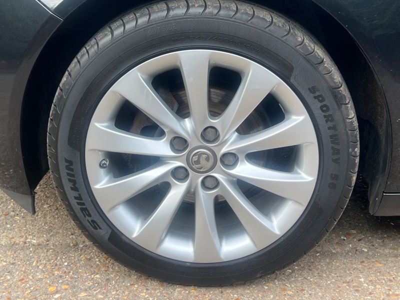 VAUXHALL INSIGNIA