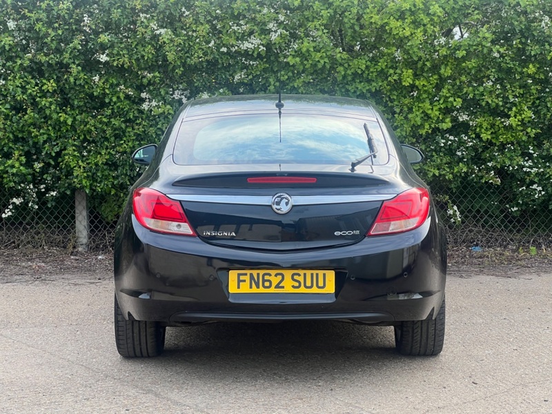VAUXHALL INSIGNIA