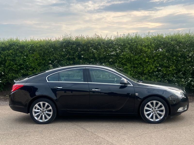 VAUXHALL INSIGNIA