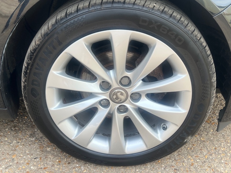 VAUXHALL INSIGNIA