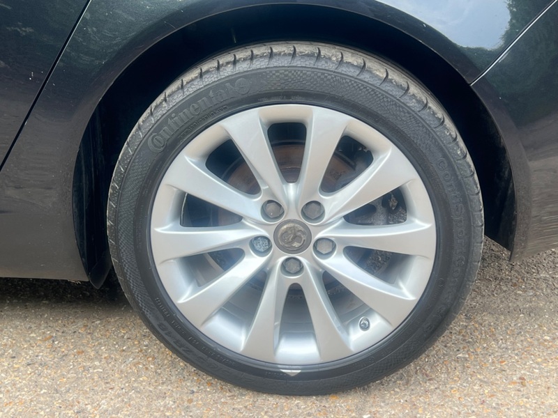 VAUXHALL INSIGNIA